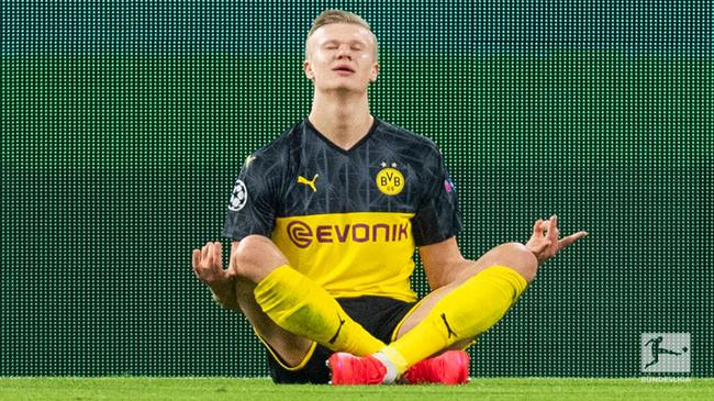 澳超战报：科斯格罗夫双响，九人奥克兰FC2-1惠灵顿凤凰