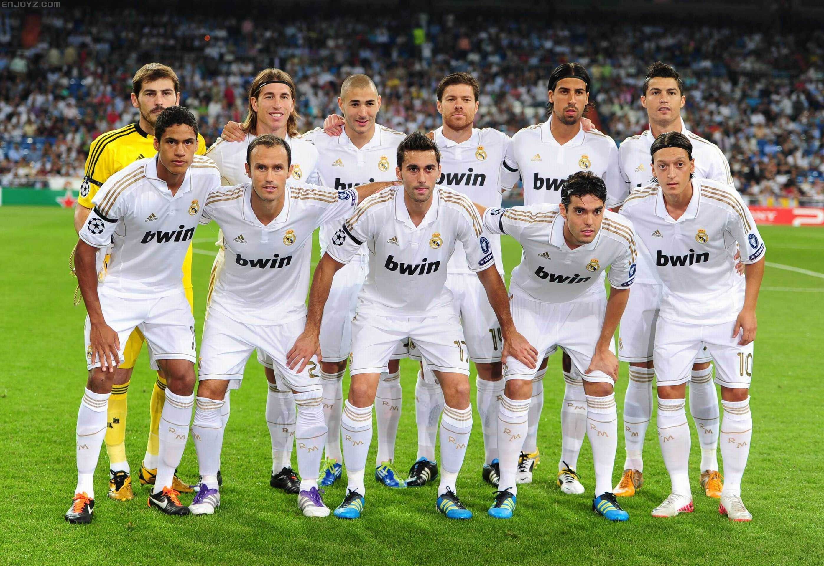 湖人本赛季2弊端尽快改吧！防守纯送，角色球员给不到任何帮助！（湖人本季两大短板亟待修正：防守形同虚设，角色球员贡献寥寥）