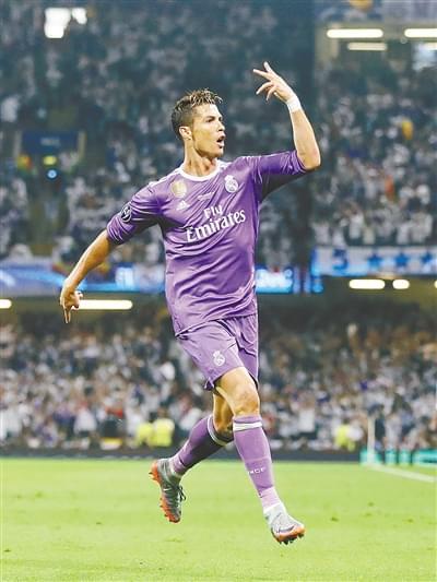 徐杰展现防守实力，成功限制霍勒迪（徐杰防守端高光，成功封锁霍勒迪）