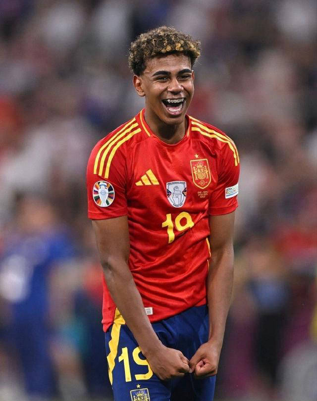 铃木一朗在洋基队展现出色的跑垒意识，多次利用速度制造得分机会