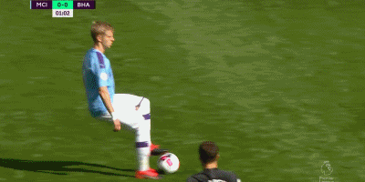 奥格斯堡2-0勒沃库森，吉安努利斯传射，药厂三中门框