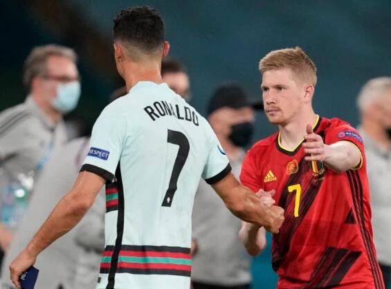 为什么打者在挥棒失利后会习惯性地踢开打击区内的碎土和碎石