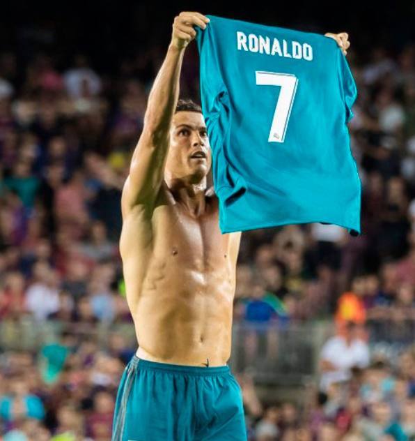 传记作者：亚马尔早期对莱万很不满，后来明白对方是想帮自己